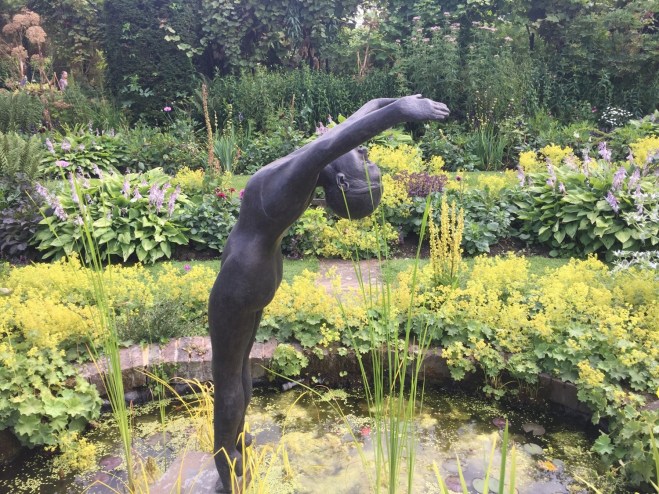 Chenies Manor garden