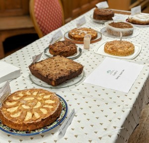Class 12: Apple Cake entries. Autumn Show 2023