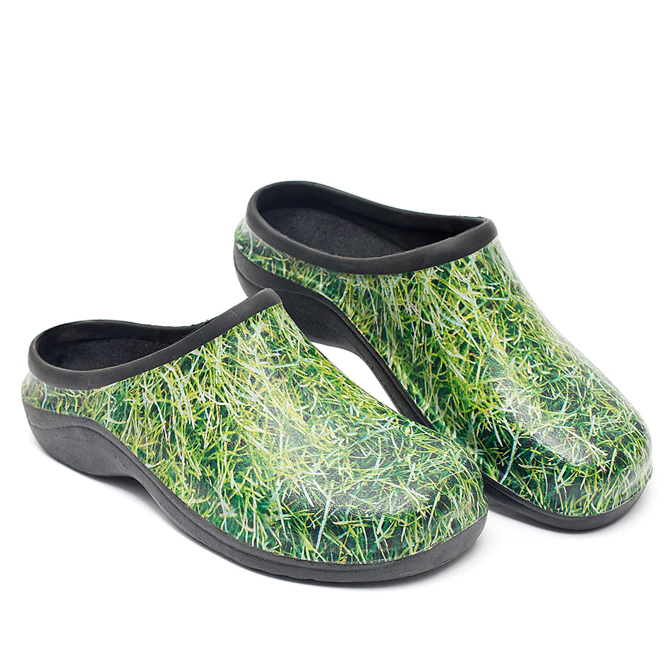 Backdoor clogs in grass colour