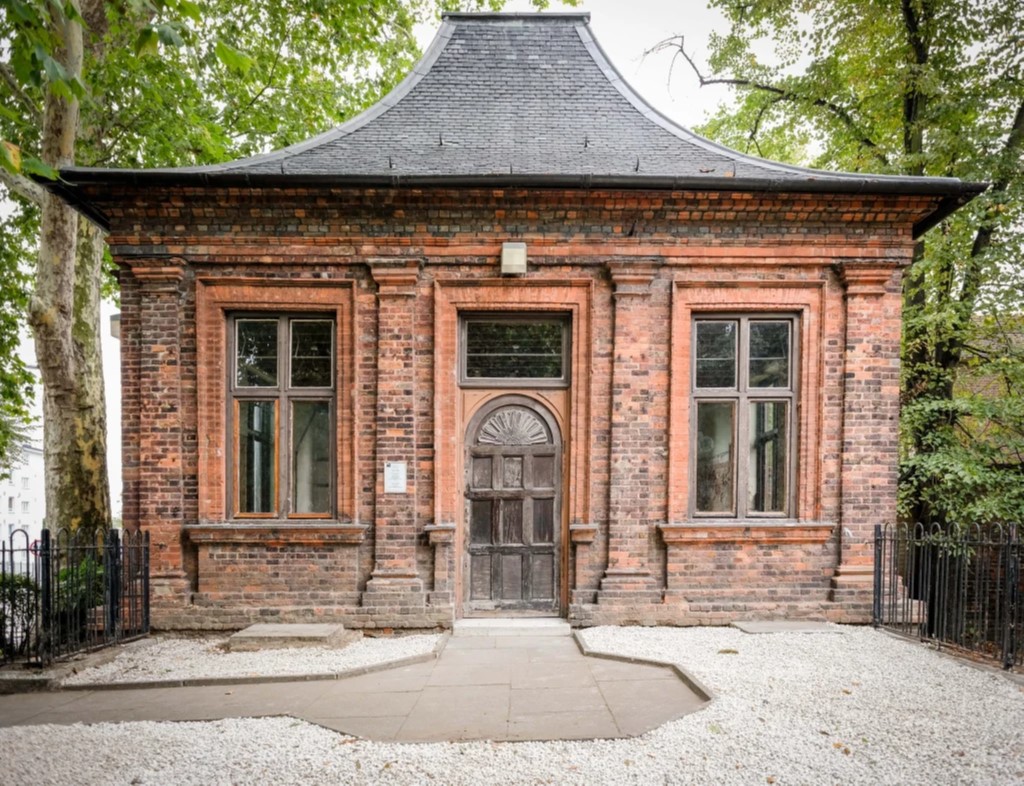 Summerhouse at Charlton House