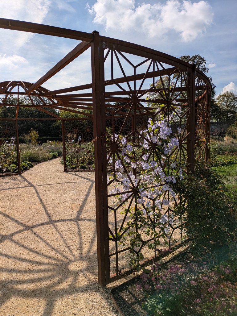 Pergola. Greenwich Park, September 2025