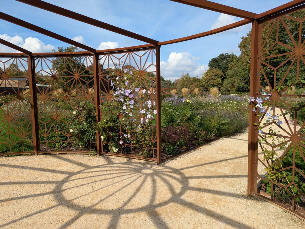 Pergola. Greenwich Park, September 2025
