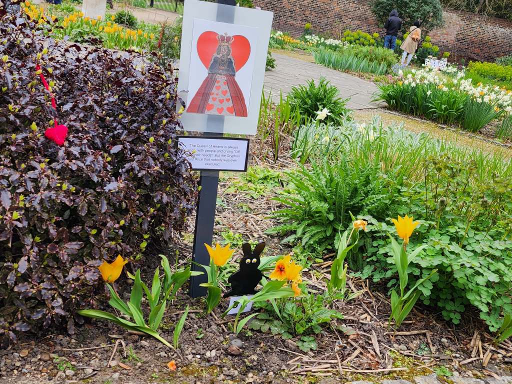 Queen of Hearts and Bunnie