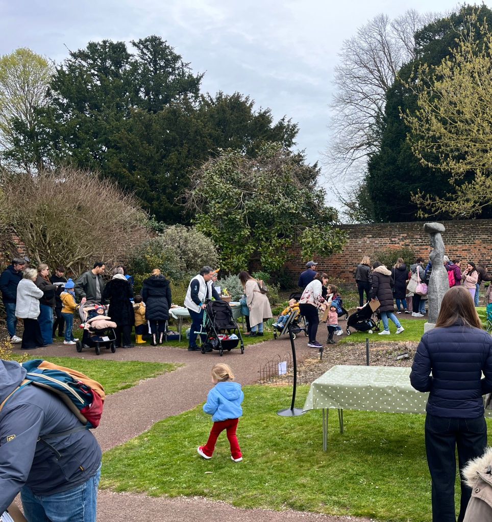 Queue in the peace Garden